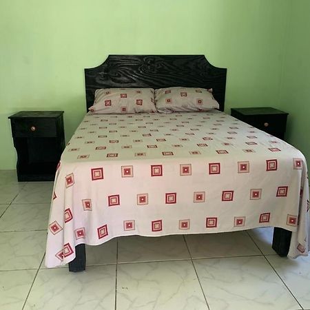 Tha Lagoon Spot Caribbean Breeze Port Antonio Exterior foto